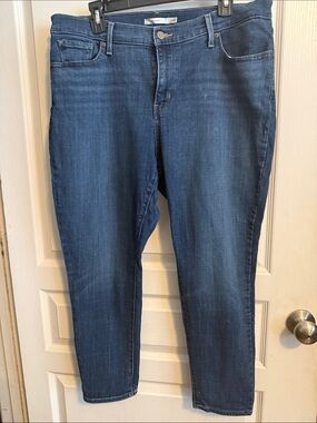Levi's Women's Skinny Jeans in Dark Blue Wash
